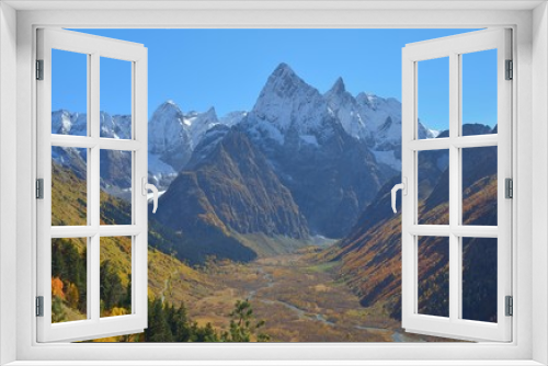 Fototapeta Naklejka Na Ścianę Okno 3D - Valley in autumn