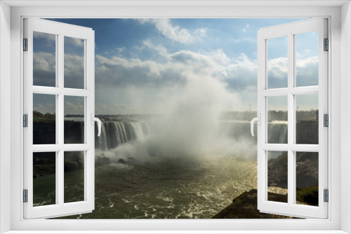 Fototapeta Naklejka Na Ścianę Okno 3D - Scenic Niagara Falls, Ontario, Canada