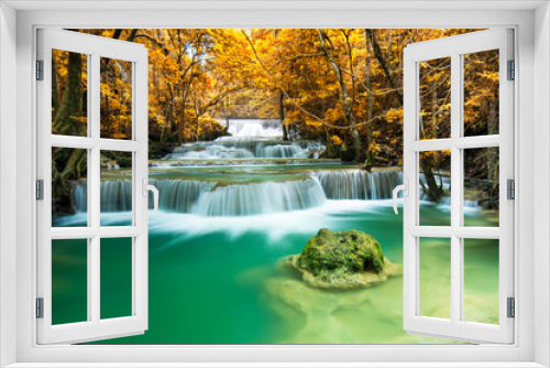 Fototapeta Naklejka Na Ścianę Okno 3D - Beautiful waterfall in autumn forest 