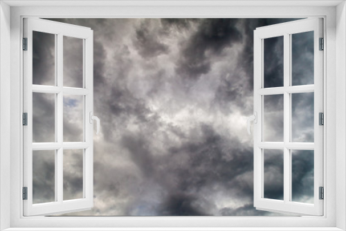 Fototapeta Naklejka Na Ścianę Okno 3D - Dramatic cloudy sky
