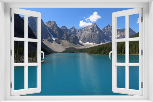 Fototapeta Naklejka Na Ścianę Okno 3D - Spectacular Lake Moraine, located in Banff National Park, Alberta, Canada..