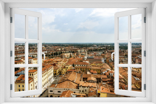 Fototapeta Naklejka Na Ścianę Okno 3D - View of Verona city from the Lamberti Tower