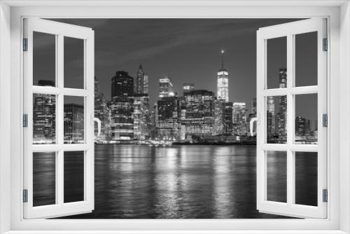 Fototapeta Naklejka Na Ścianę Okno 3D - Black and white picture of Manhattan at night, New York City, USA