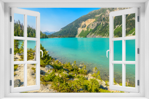 Fototapeta Naklejka Na Ścianę Okno 3D - Majestic mountain lake in Canada. Upper Joffre Lake Trail View.