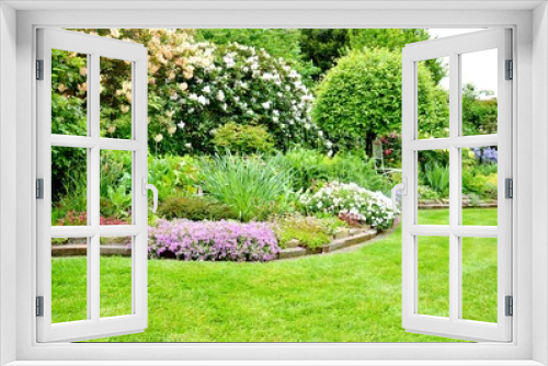 Fototapeta Naklejka Na Ścianę Okno 3D - Gartenanlage mit Rhododendren im Mai