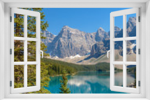 Fototapeta Naklejka Na Ścianę Okno 3D - Majestic mountain lake in Canada.