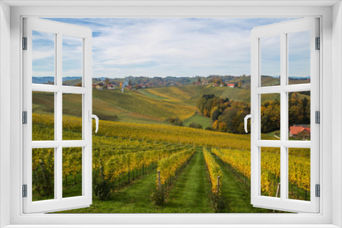 Fototapeta Naklejka Na Ścianę Okno 3D - wunderschöne Herbststimmung auf sanften Weinbergergen