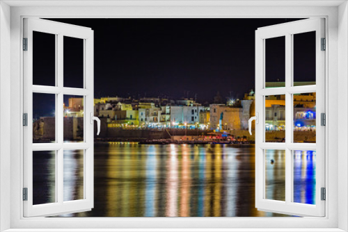 Fototapeta Naklejka Na Ścianę Okno 3D - Night view of harbor on the Adriatic sea