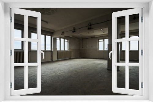 Fototapeta Naklejka Na Ścianę Okno 3D - Abandoned room. Renovation needed. Grungy factory