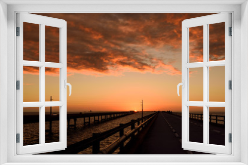 Fototapeta Naklejka Na Ścianę Okno 3D - Dramatischer Sonnenuntergang auf der Seven Mile Bridge-Florida Keys