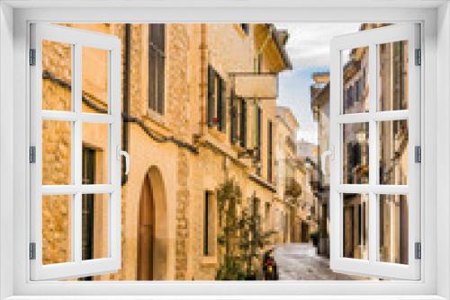 Fototapeta Naklejka Na Ścianę Okno 3D - View of an mediterranean old town narrow street
