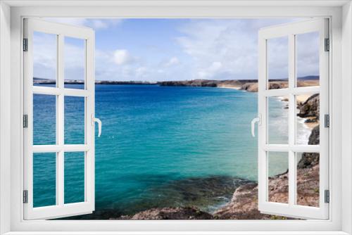 Fototapeta Naklejka Na Ścianę Okno 3D - Schöne Sandbucht auf Lanzarote