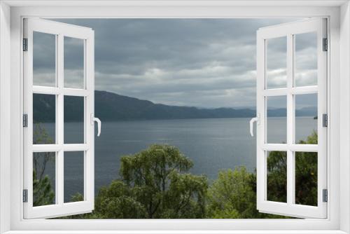 Fototapeta Naklejka Na Ścianę Okno 3D - lake loch ness, scotland