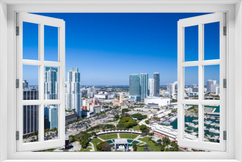 Fototapeta Naklejka Na Ścianę Okno 3D - Awesome aerial view of Miami skyline from helicopter