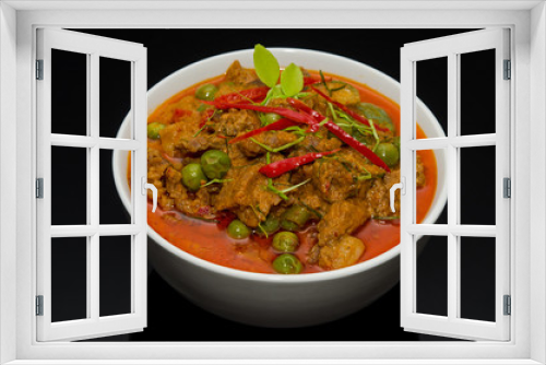 Fototapeta Naklejka Na Ścianę Okno 3D - Beef Panaeng, red curry in white bowl black background