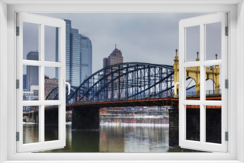 Fototapeta Naklejka Na Ścianę Okno 3D - Colorful bridge with Pittsburgh, Pennsylvania skyline