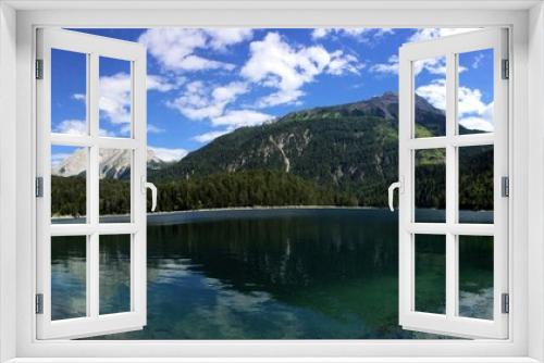 Fototapeta Naklejka Na Ścianę Okno 3D - Blindsee mit Bergblick