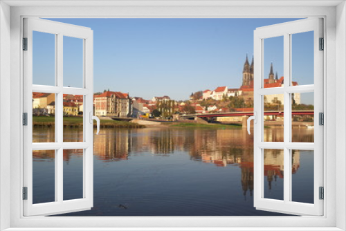 Fototapeta Naklejka Na Ścianę Okno 3D - view on Miessen old town over Elbe river