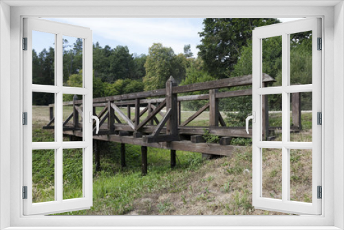 Fototapeta Naklejka Na Ścianę Okno 3D - old wooden bridge  