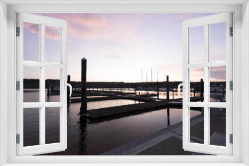 Fototapeta Naklejka Na Ścianę Okno 3D - Sunset at the dock
