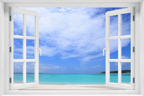 Fototapeta Naklejka Na Ścianę Okno 3D - 沖縄の美しい海と青空