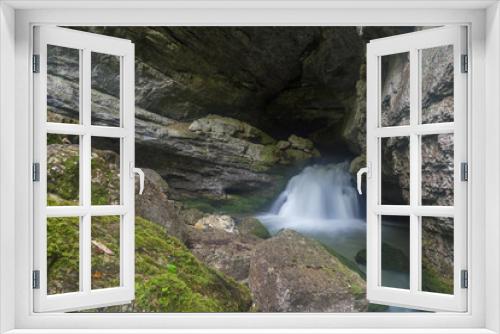 Fototapeta Naklejka Na Ścianę Okno 3D - La source du Pontet