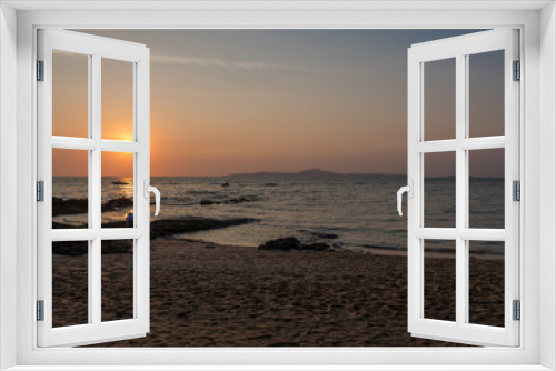 Fototapeta Naklejka Na Ścianę Okno 3D - Sunset on beach
