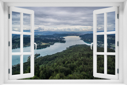 Fototapeta Naklejka Na Ścianę Okno 3D - Landschaft - Regenwolken