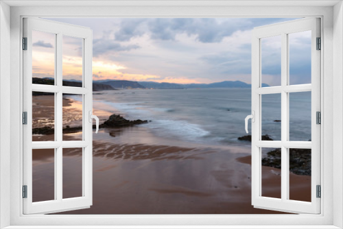 Fototapeta Naklejka Na Ścianę Okno 3D - Twilight ocean coast view.