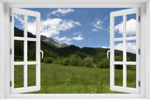 Fototapeta Naklejka Na Ścianę Okno 3D - montagna montagne paesaggio di montagna panorama di montagna cime bosco boschi 