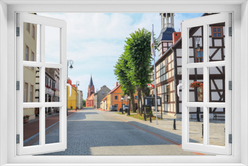 Fototapeta Naklejka Na Ścianę Okno 3D - Zabytkowe miasteczko Nowe Warpno / rynek