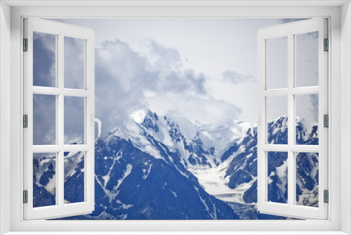 Fototapeta Naklejka Na Ścianę Okno 3D - Snowed peaks of the Altai Mountains