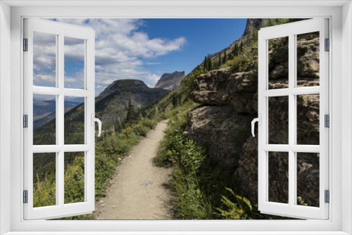 Fototapeta Naklejka Na Ścianę Okno 3D - Trail in Glacier National Park 