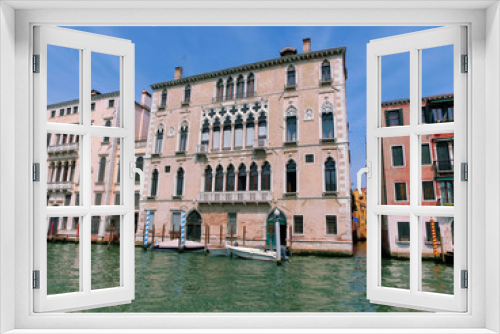 Fototapeta Naklejka Na Ścianę Okno 3D - Beautiful view from Grand Canal on colorful facades of old medie