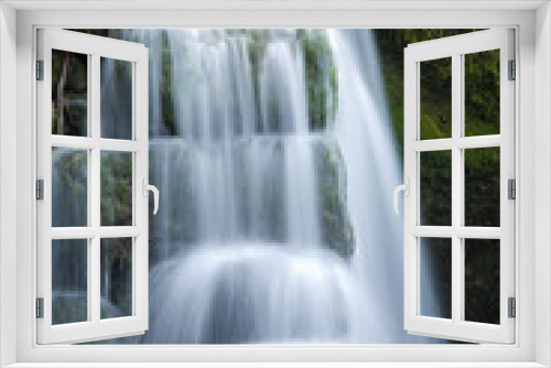 Fototapeta Naklejka Na Ścianę Okno 3D - Kleiner Wasserfall