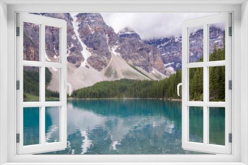 Fototapeta Naklejka Na Ścianę Okno 3D - Moraine lake Banff National Park, Alberta, Canada.