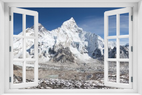 Fototapeta Naklejka Na Ścianę Okno 3D - panoramic view of Mount Everest with beautiful sky