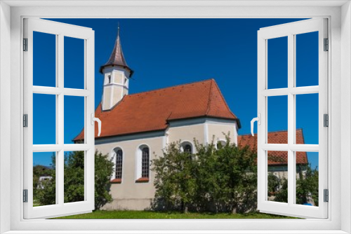 Fototapeta Naklejka Na Ścianę Okno 3D - Kapelle in Götting bei Bruckmühl, Bayern