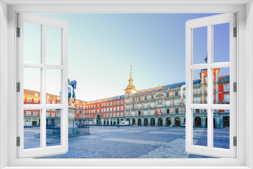 Fototapeta Naklejka Na Ścianę Okno 3D - Morning Light at Plaza Mayor in Madrid , Spain