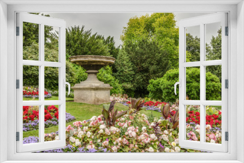 Fototapeta Naklejka Na Ścianę Okno 3D - Gardens at Royal Victoria Park, Bath, England