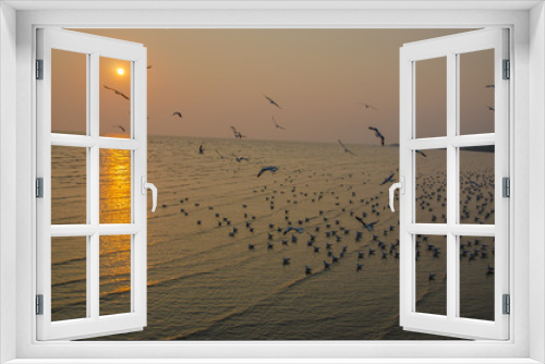 Fototapeta Naklejka Na Ścianę Okno 3D - Seagulls flying on the sea.