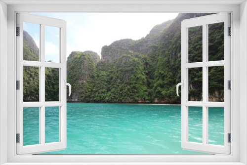 Fototapeta Naklejka Na Ścianę Okno 3D - Beautiful water in Thailand