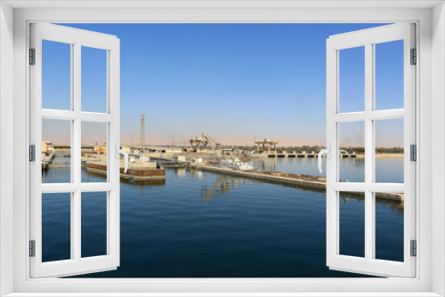 Fototapeta Naklejka Na Ścianę Okno 3D - Esna ship locks in Egypt
