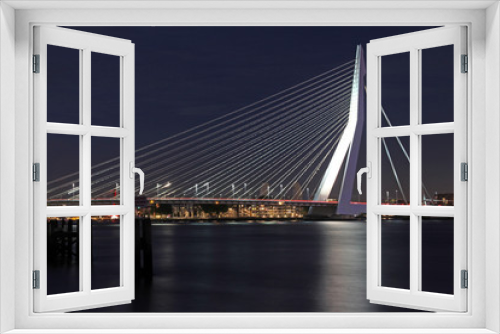 Fototapeta Naklejka Na Ścianę Okno 3D - Erasmusbrücke bei Nacht, Rotterdam, Niederlande 