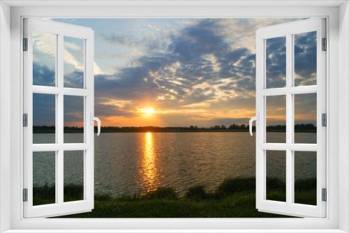 Fototapeta Naklejka Na Ścianę Okno 3D - Beautiful sunset on the river