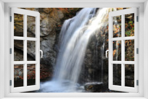 Fototapeta Naklejka Na Ścianę Okno 3D - Autumn forest cascade