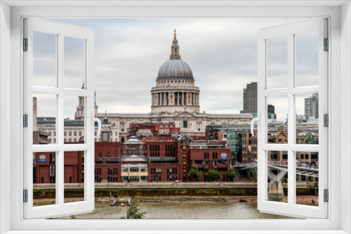 Fototapeta Naklejka Na Ścianę Okno 3D - London - Millenium Bridge - St. Pauls