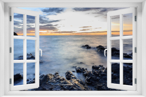 Fototapeta Naklejka Na Ścianę Okno 3D - Beautiful twilight over the sea and Golden sky
