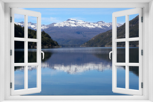 Fototapeta Naklejka Na Ścianę Okno 3D - lake in Los Alerces National Park, Patagonia
