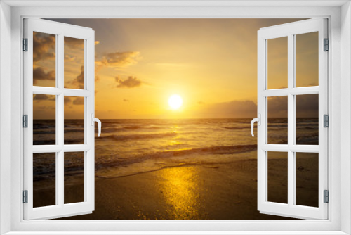 Fototapeta Naklejka Na Ścianę Okno 3D - sunset and beach